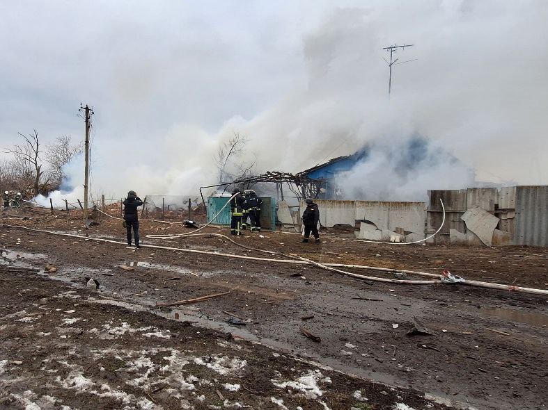 Russia strikes Sloviansk: Residential building destroyed